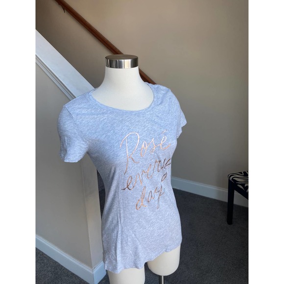 Gap gray Favorite tee "Rose everyday," size small - Picture 5 of 8